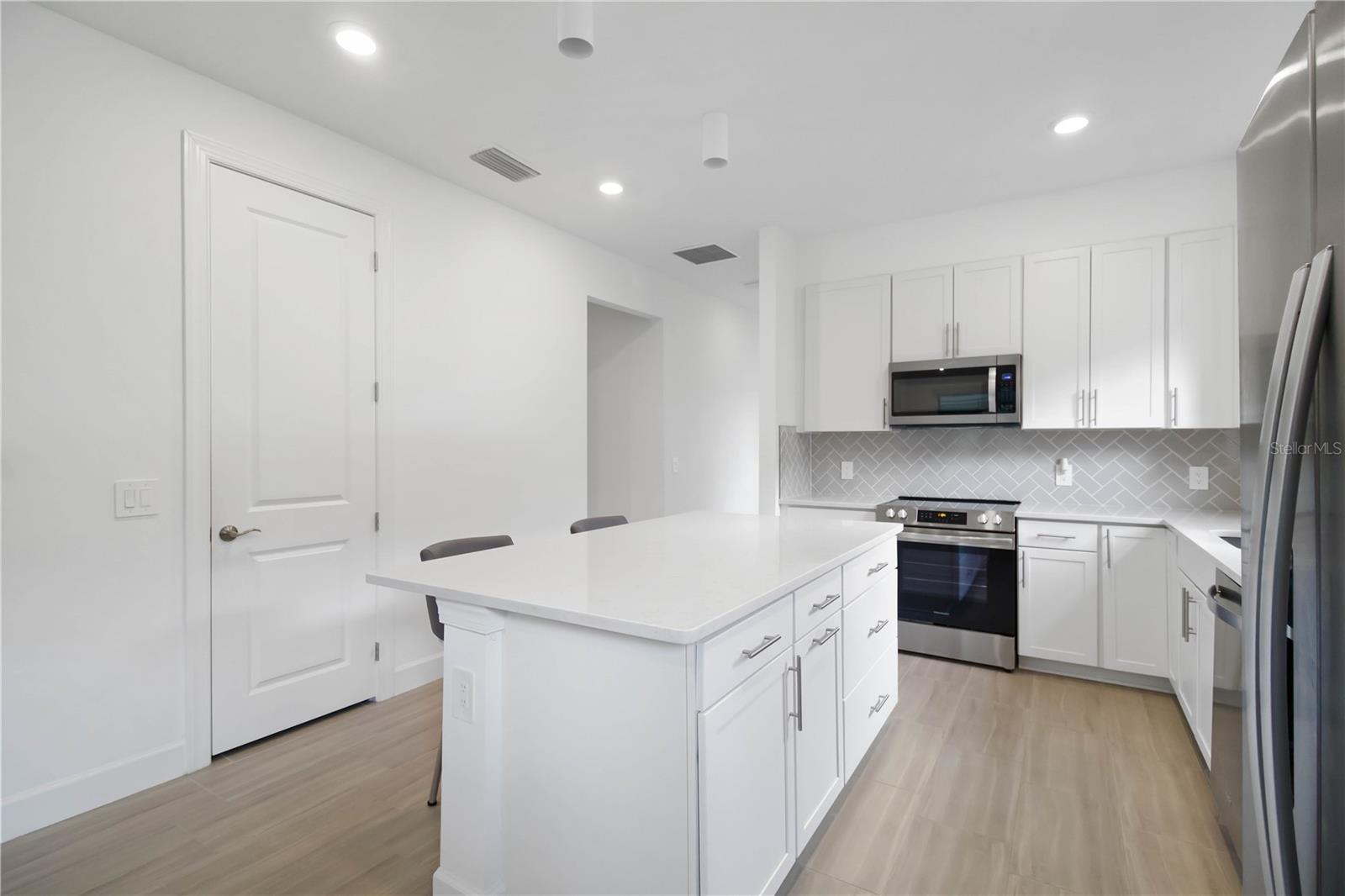 Image 6 of 35 For 6713 Alstead Circle