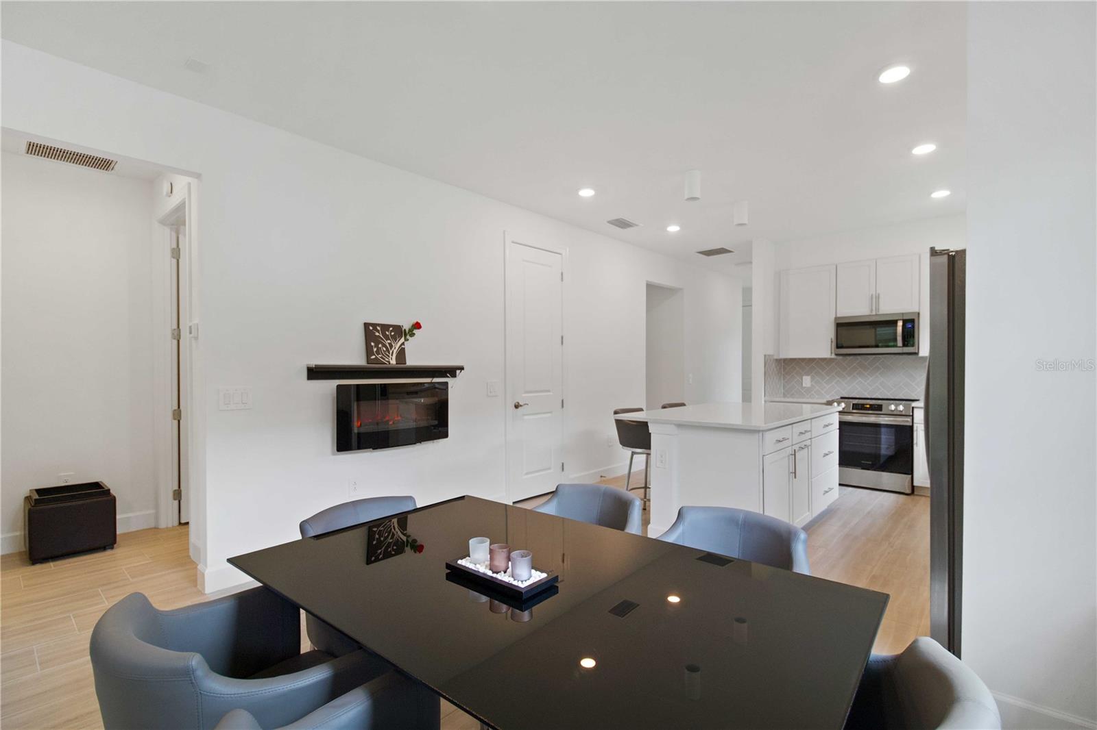 Image 9 of 35 For 6713 Alstead Circle