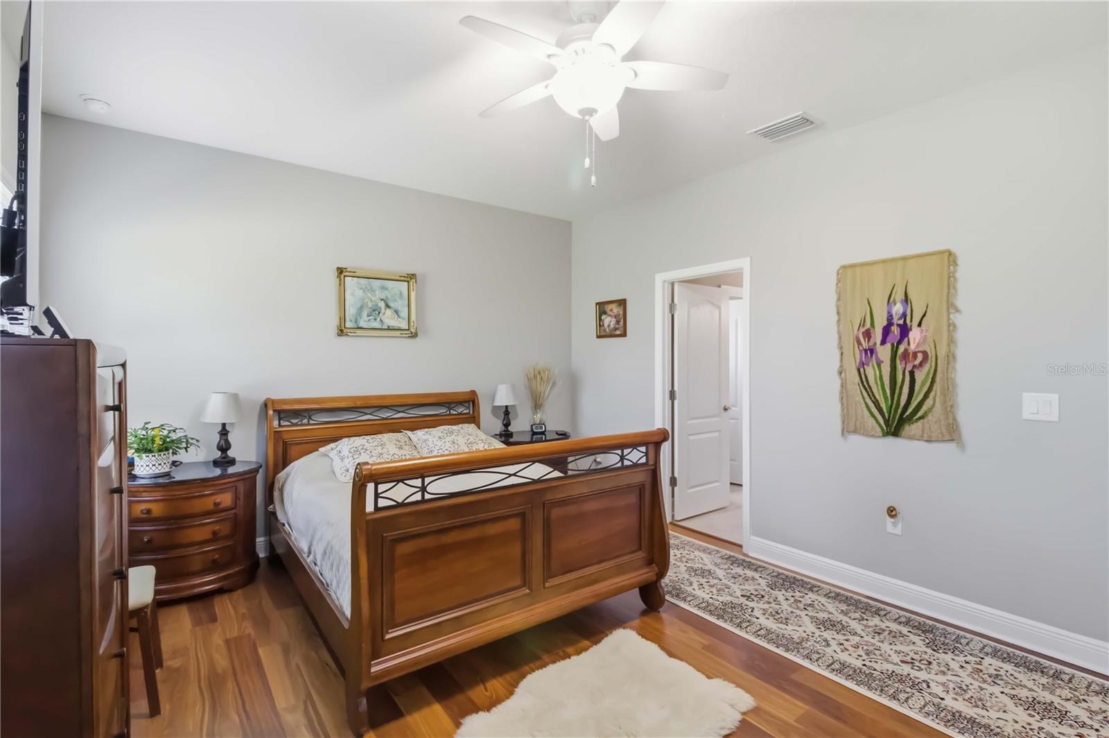 Image 20 of 32 For 292 Brienza Loop