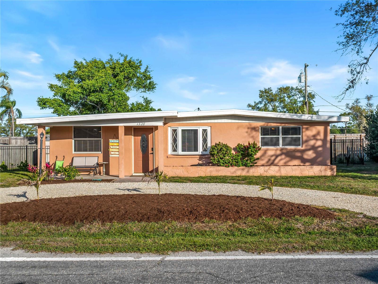Details for 1328 Jamaica Road, VENICE, FL 34293