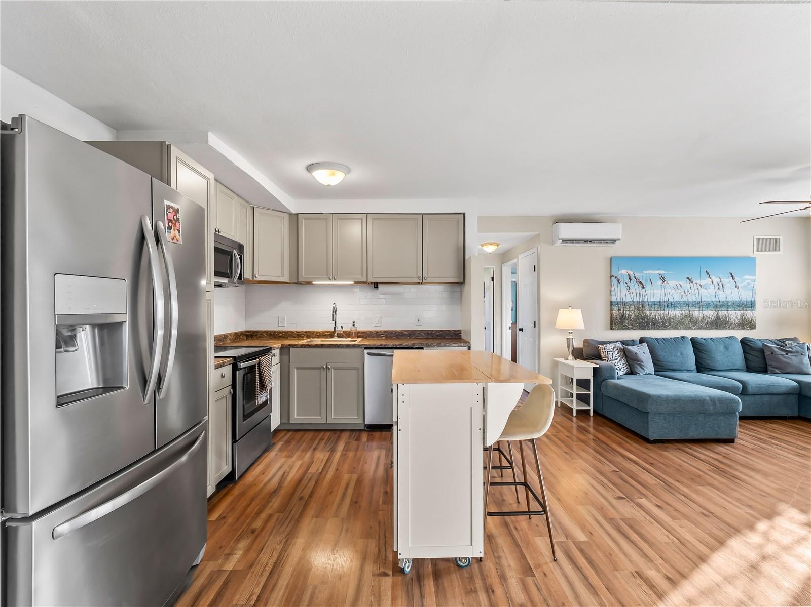 Image 12 of 56 For 1328 Jamaica Road