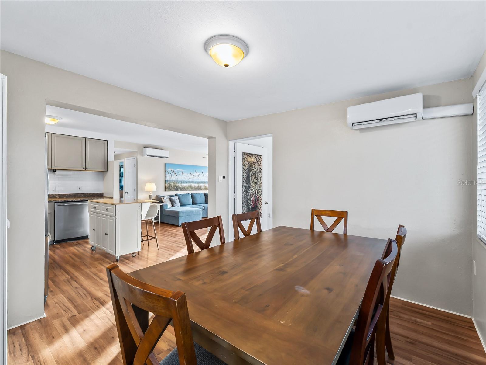 Image 14 of 56 For 1328 Jamaica Road