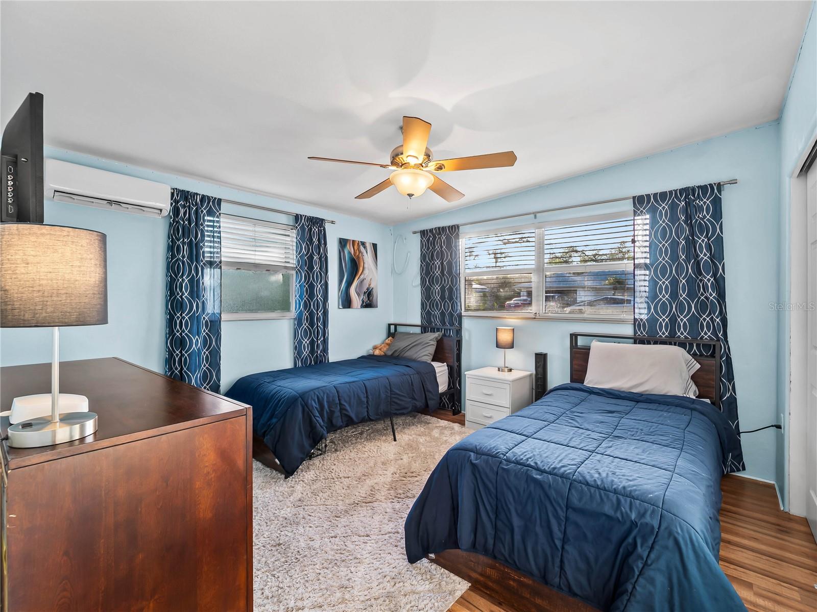 Image 18 of 56 For 1328 Jamaica Road