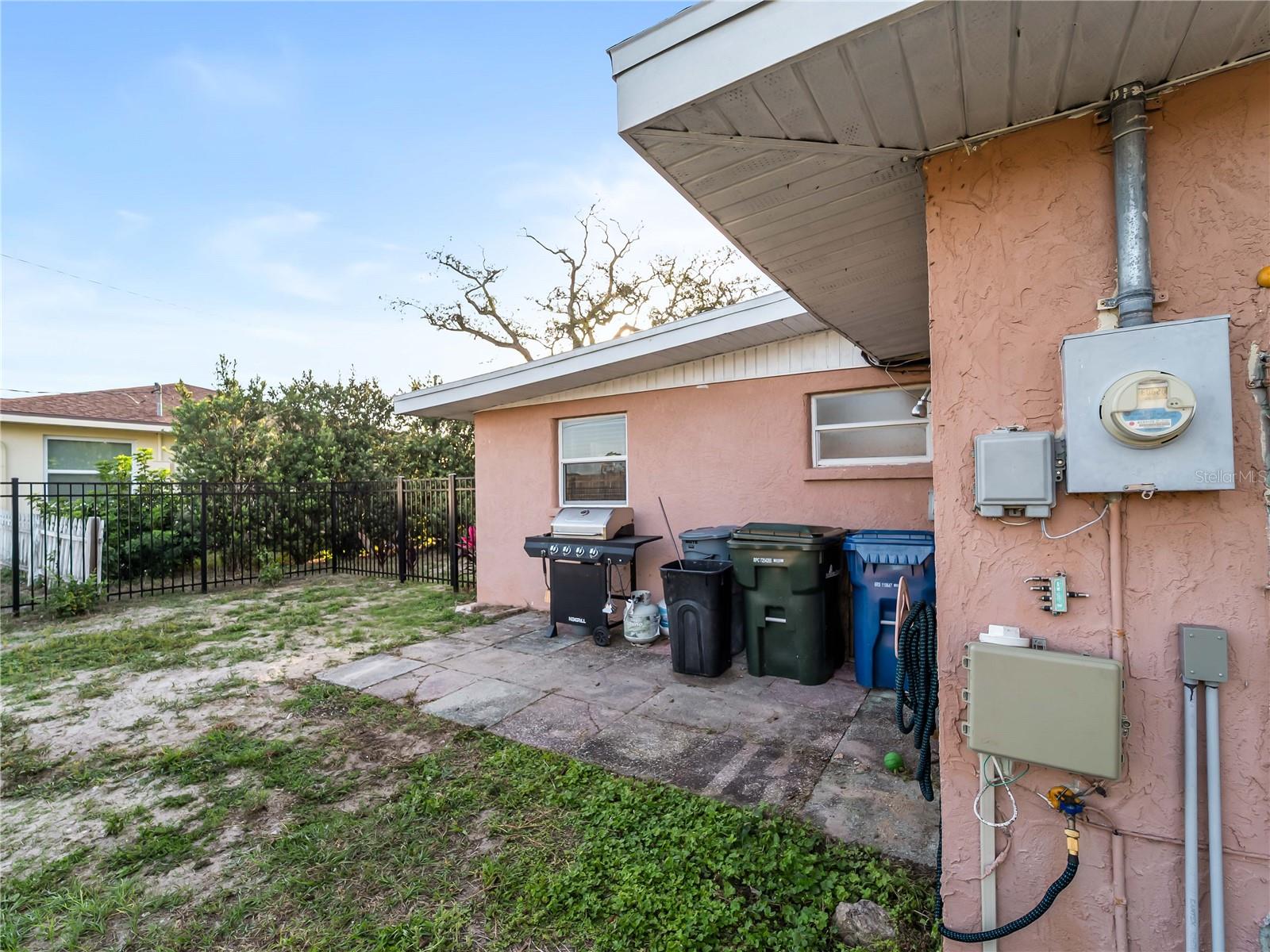 Image 35 of 56 For 1328 Jamaica Road