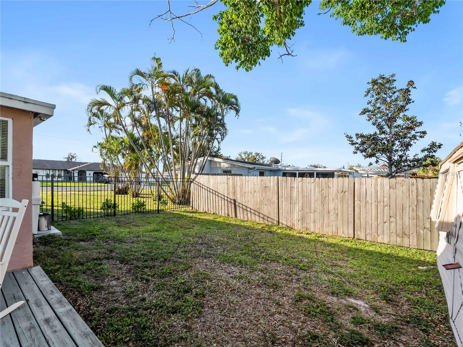 Image 37 of 56 For 1328 Jamaica Road