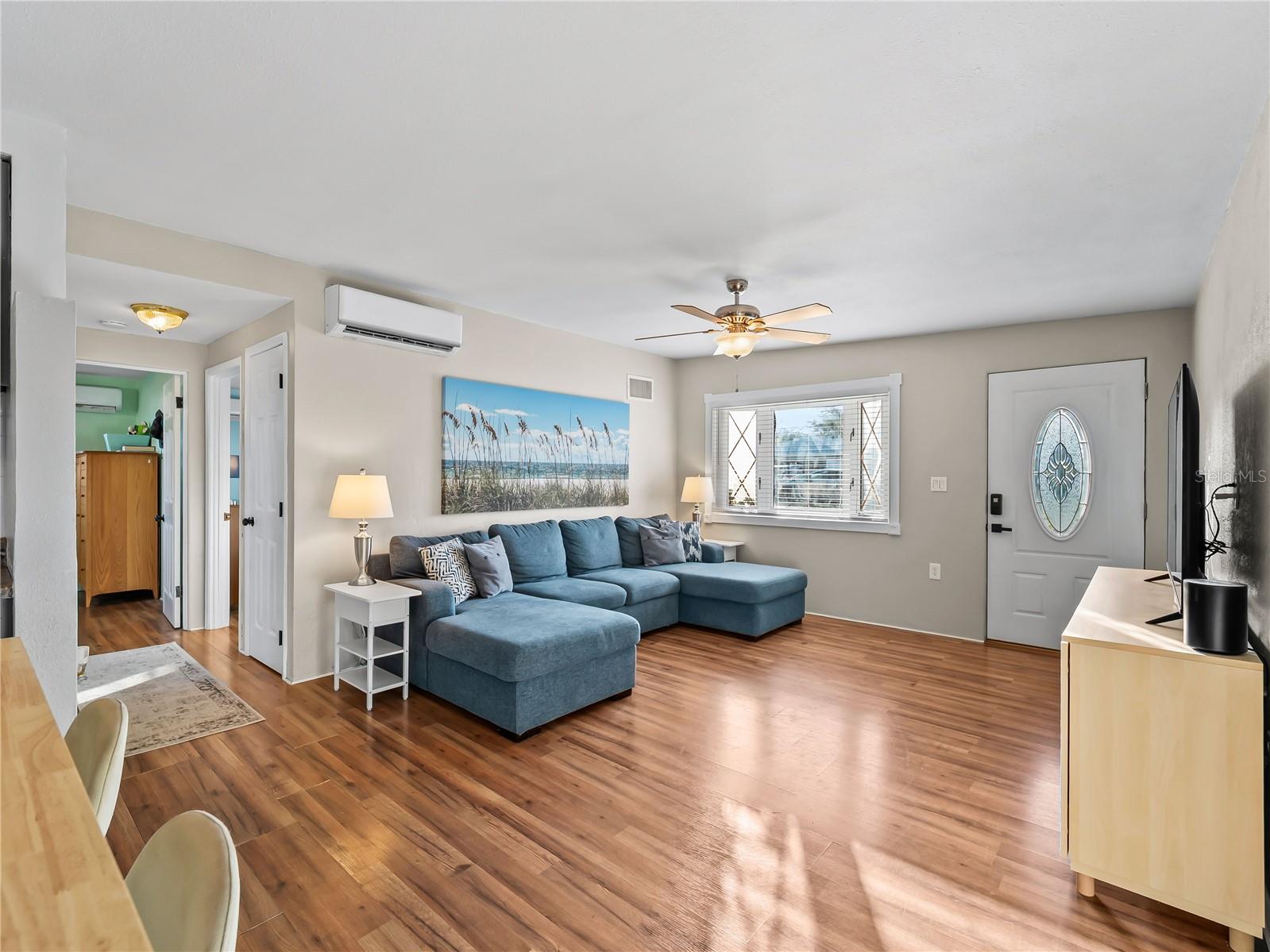 Image 6 of 56 For 1328 Jamaica Road