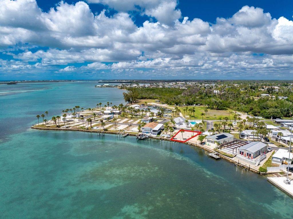 Image 20 of 59 For 7500 Park Pointe Drive 24