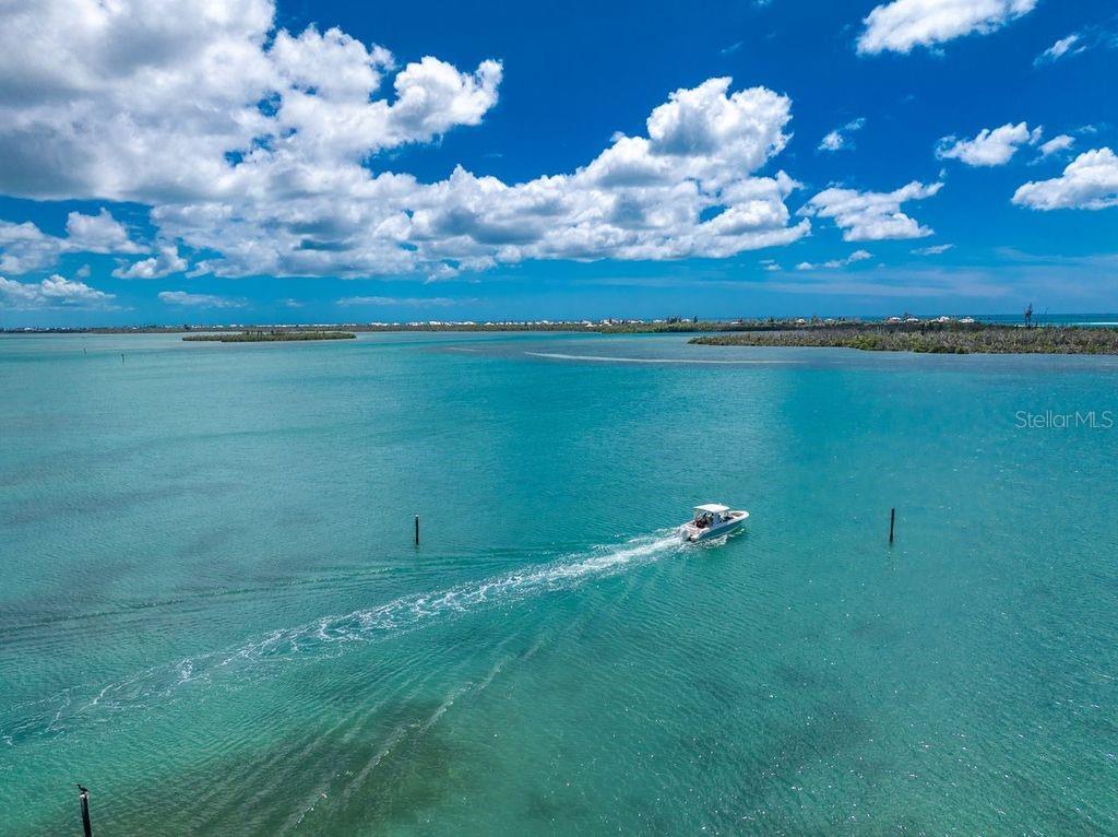 Image 24 of 59 For 7500 Park Pointe Drive 24