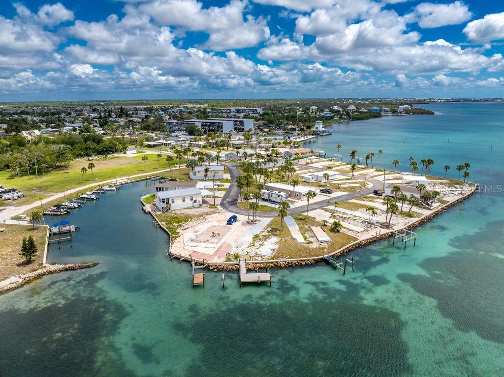 Image 3 of 59 For 7500 Park Pointe Drive 24