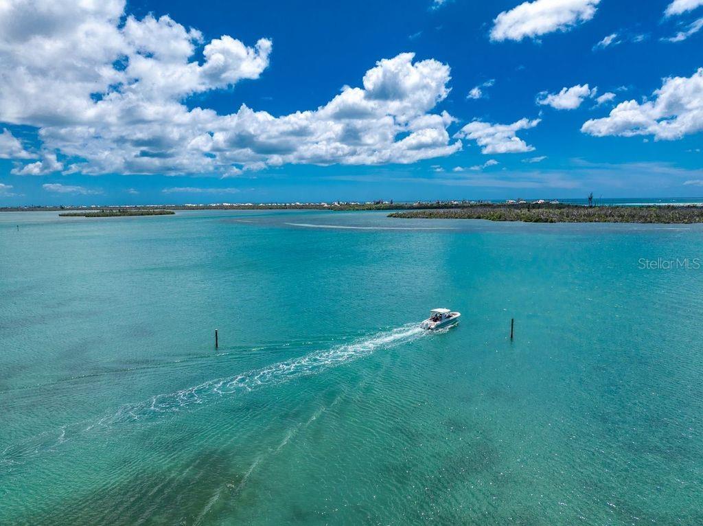 Image 30 of 59 For 7500 Park Pointe Drive 24