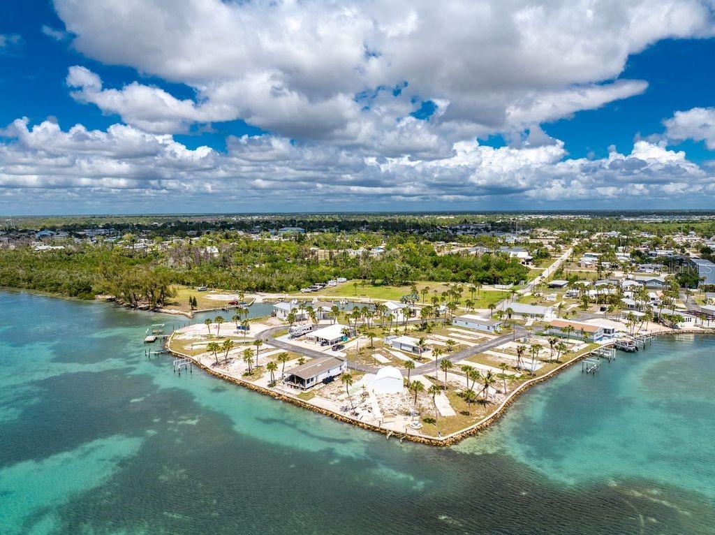 Image 31 of 59 For 7500 Park Pointe Drive 24