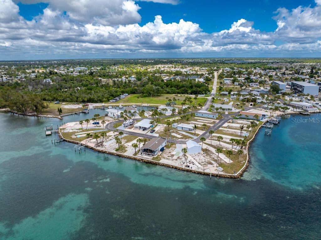 Image 36 of 59 For 7500 Park Pointe Drive 24