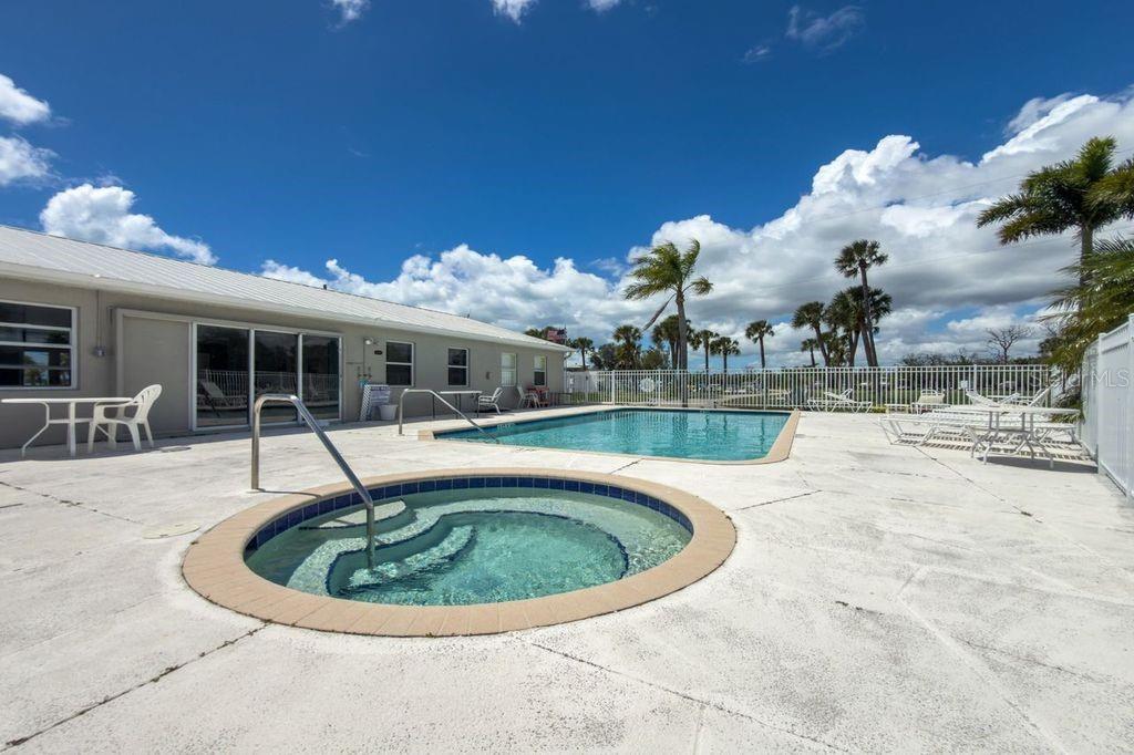 Image 40 of 59 For 7500 Park Pointe Drive 24