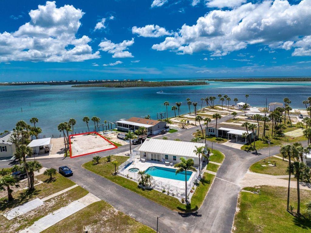 Image 41 of 59 For 7500 Park Pointe Drive 24