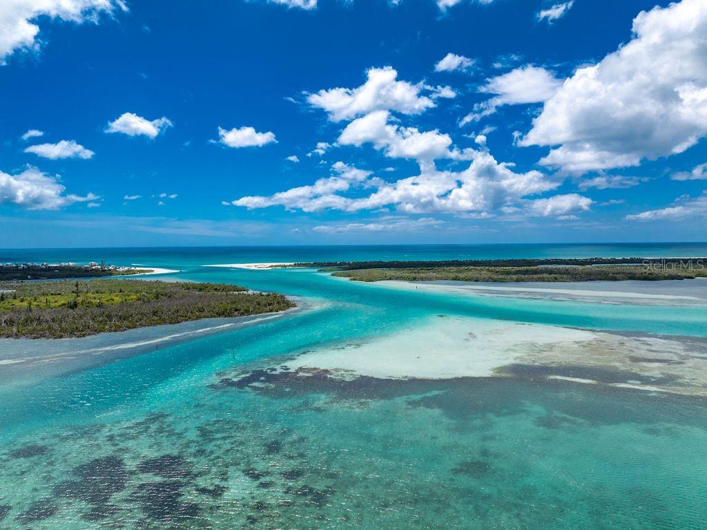 Image 44 of 59 For 7500 Park Pointe Drive 24