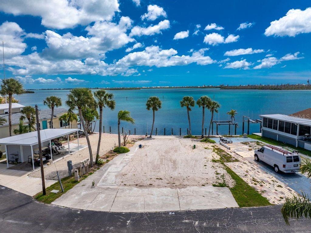 Image 45 of 59 For 7500 Park Pointe Drive 24