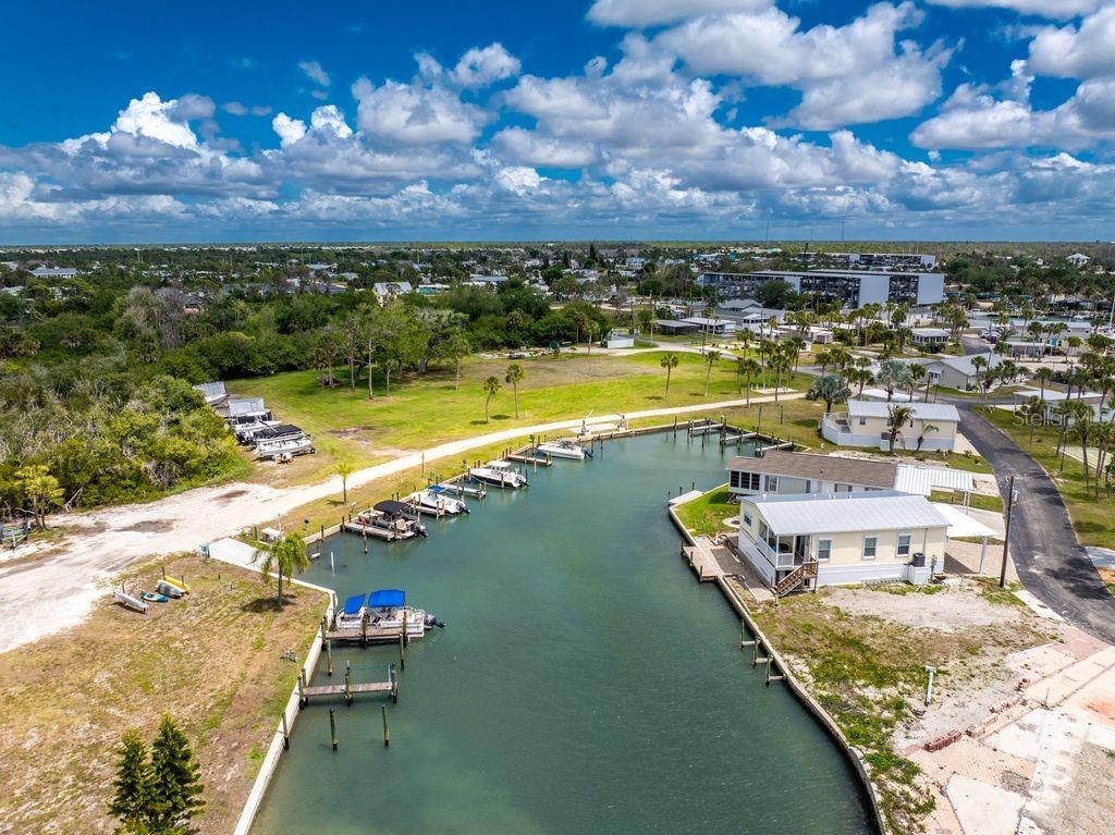 Image 50 of 59 For 7500 Park Pointe Drive 24