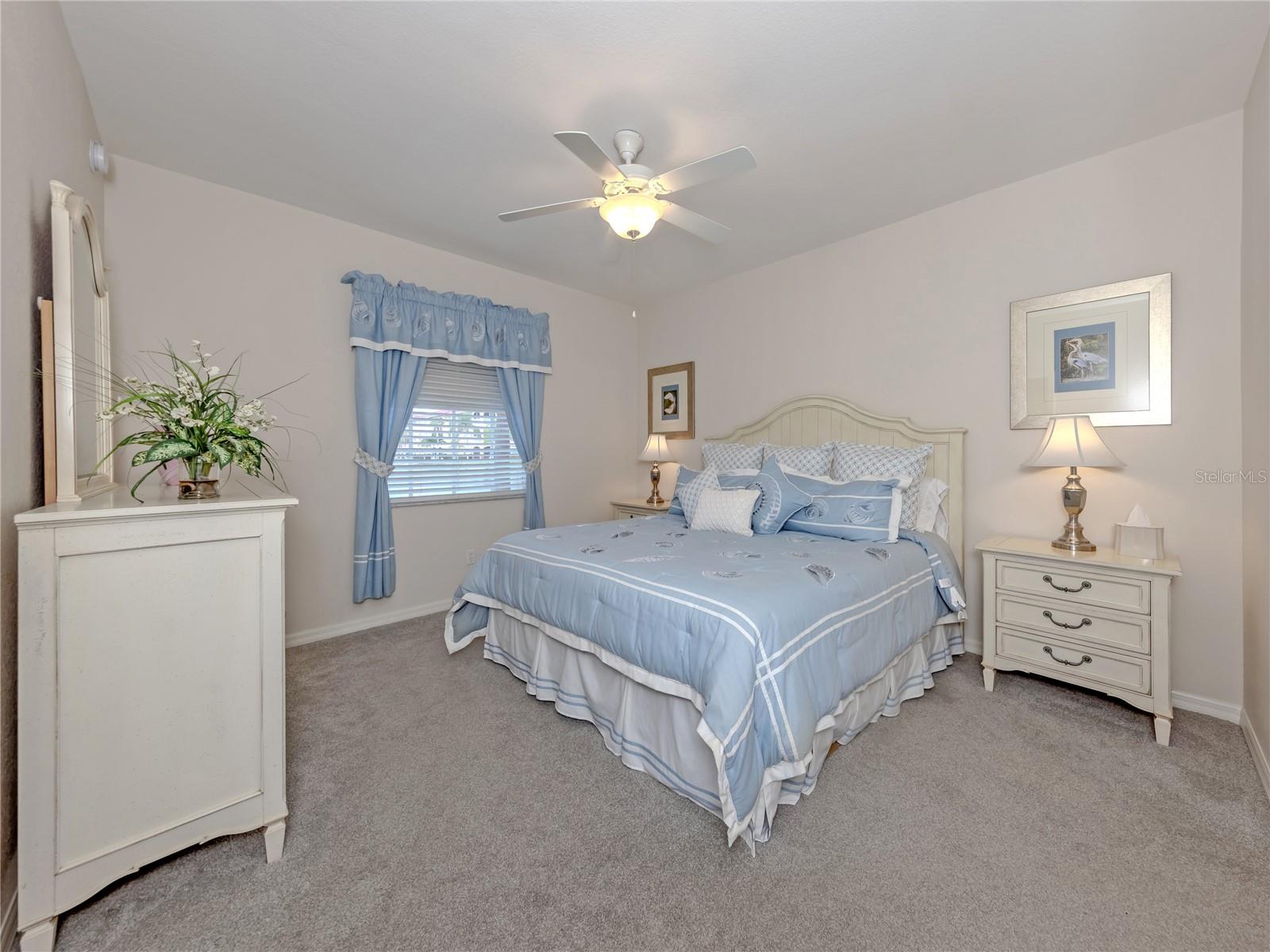 Image 15 of 33 For 121 Auburn Road 11