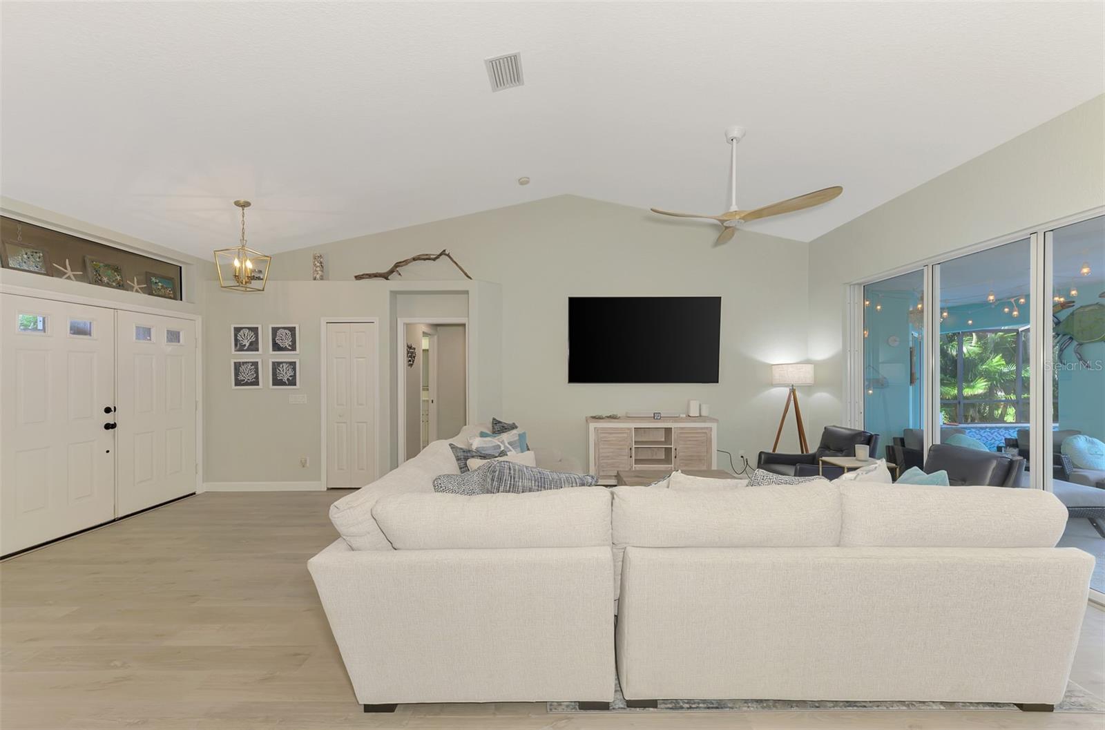 Image 15 of 67 For 5832 Cleveland Road