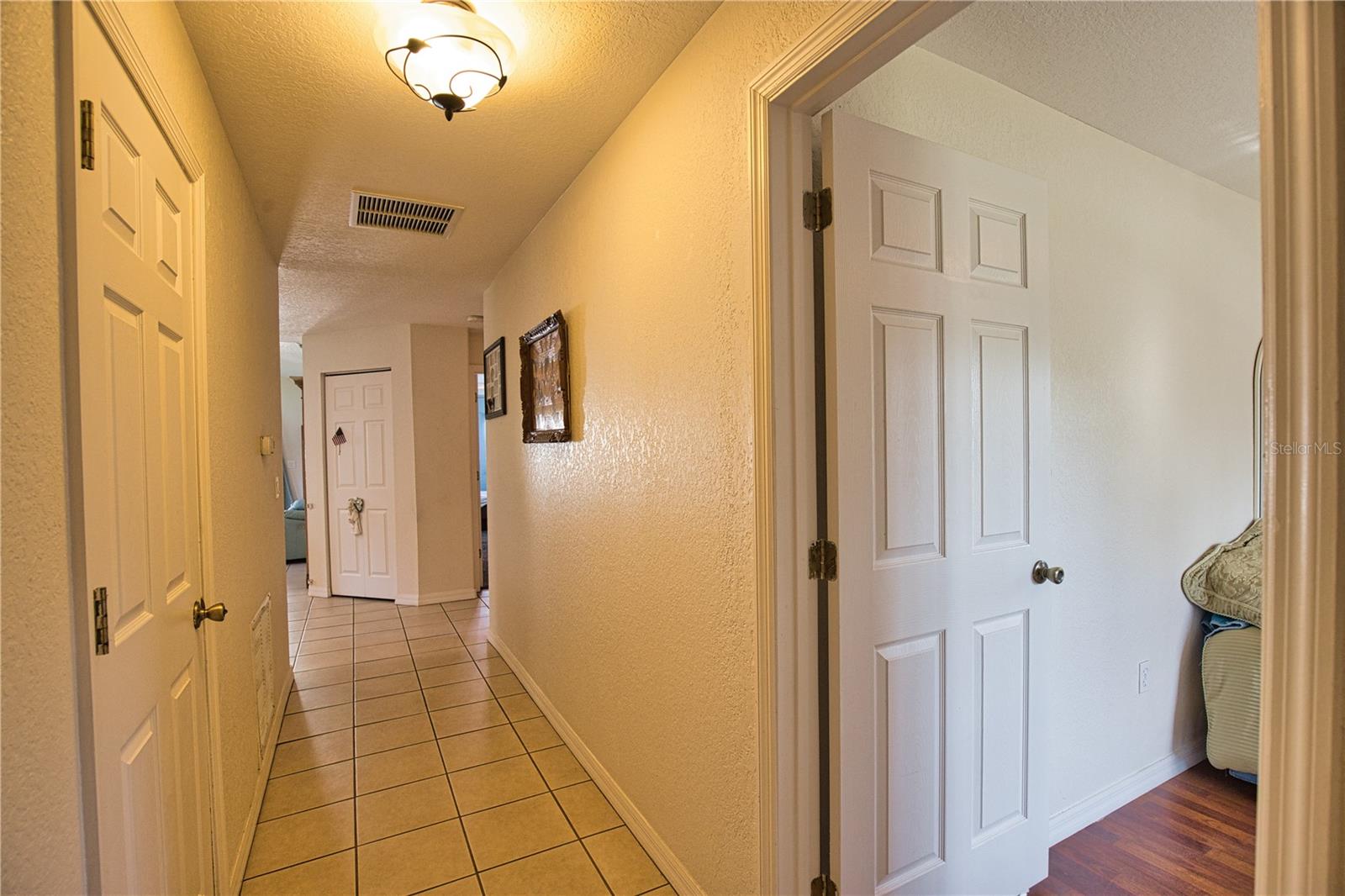 Image 13 of 45 For 405 Ravenna Street S