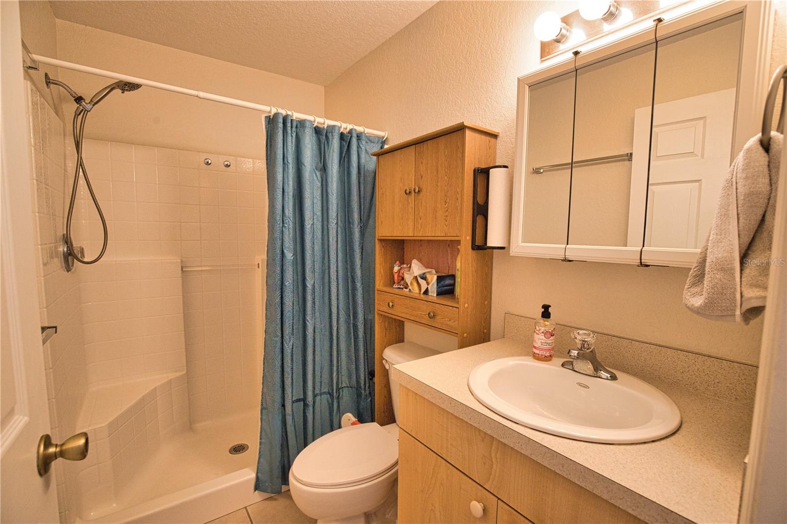 Image 32 of 45 For 405 Ravenna Street S