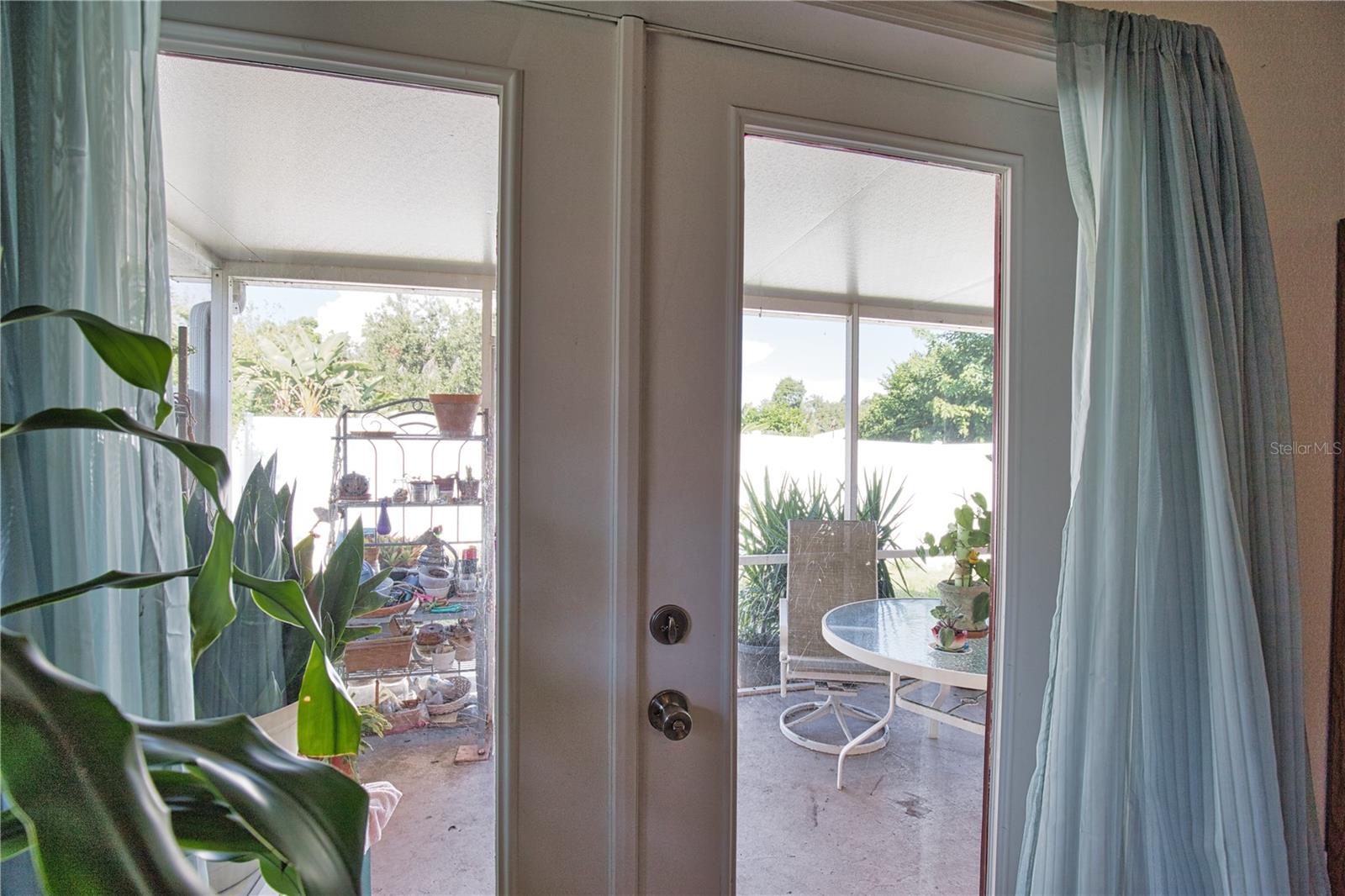 Image 38 of 45 For 405 Ravenna Street S