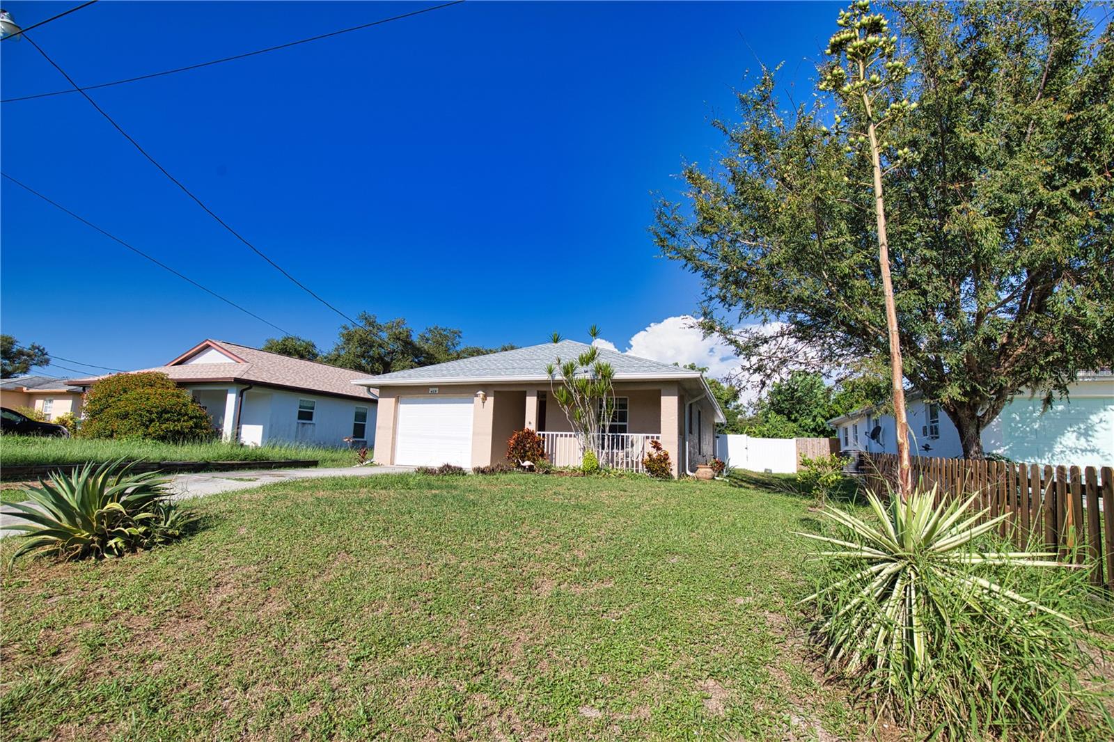 Image 5 of 45 For 405 Ravenna Street S