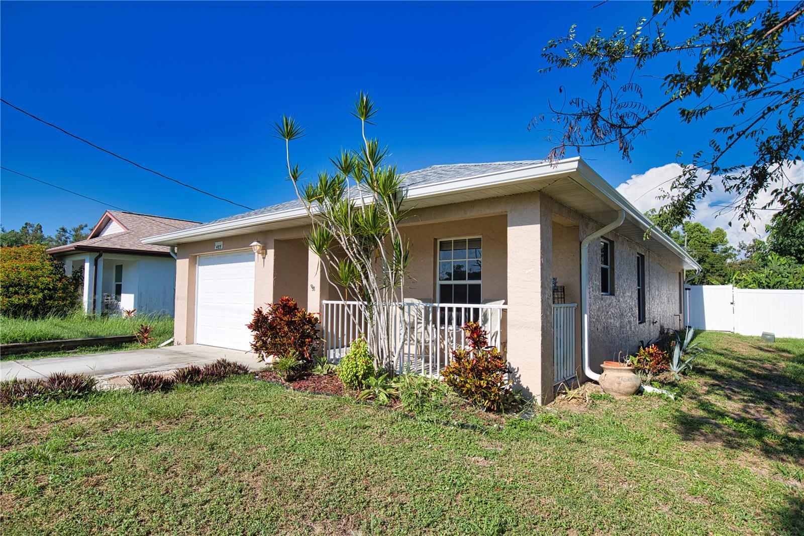 Image 7 of 45 For 405 Ravenna Street S