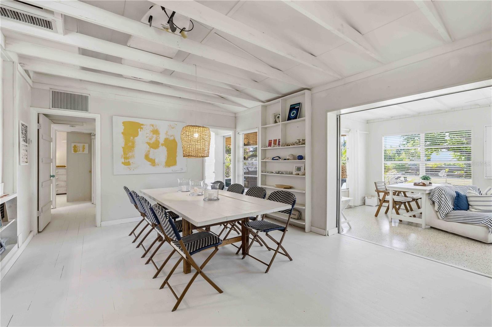 Image 12 of 74 For 624 Bayshore Road