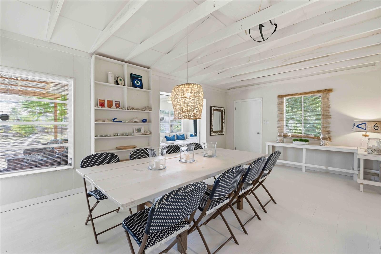 Image 13 of 74 For 624 Bayshore Road