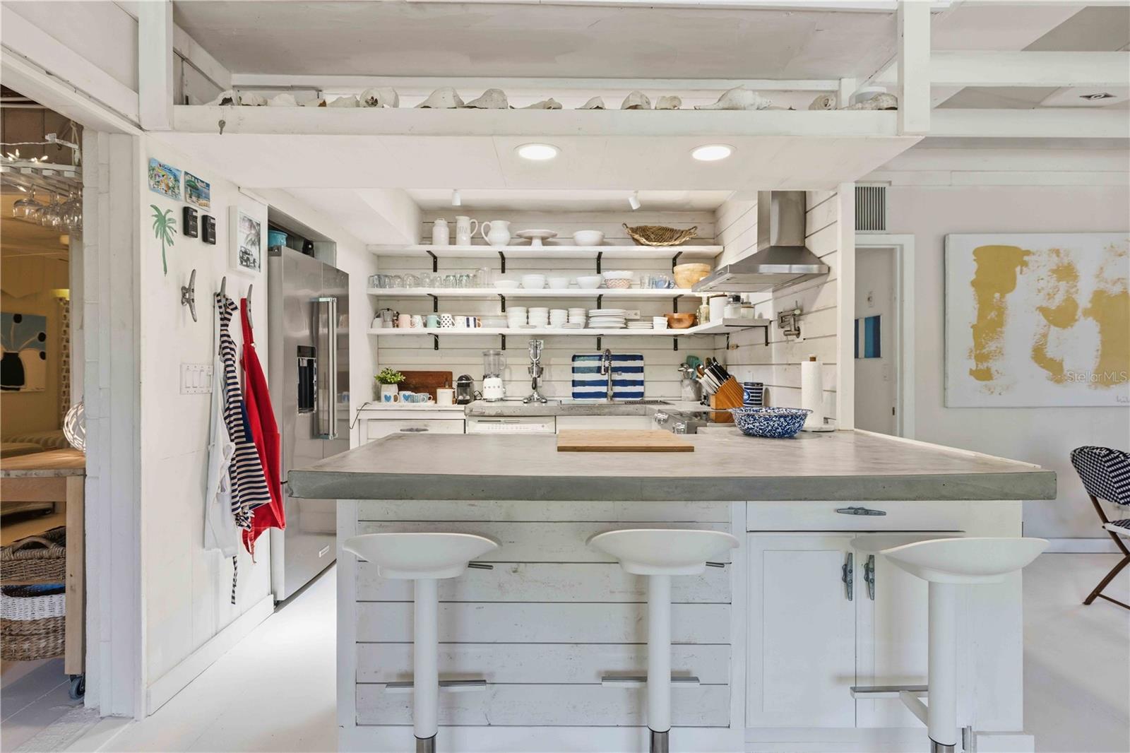 Image 17 of 74 For 624 Bayshore Road