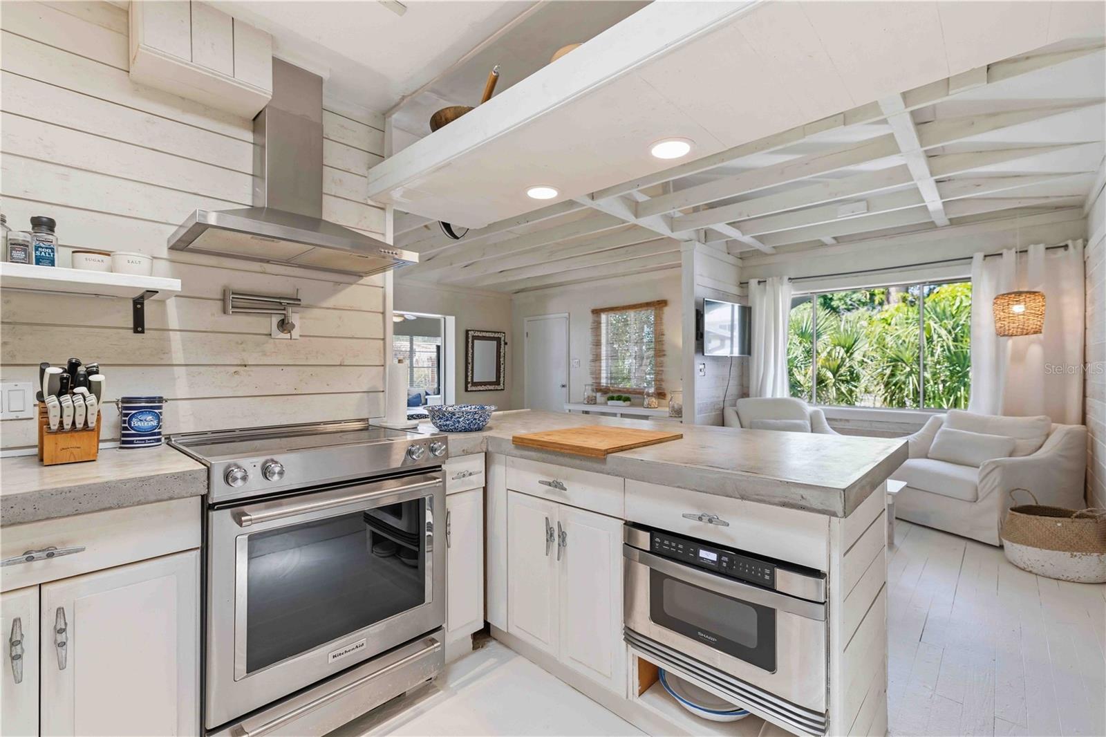 Image 19 of 74 For 624 Bayshore Road