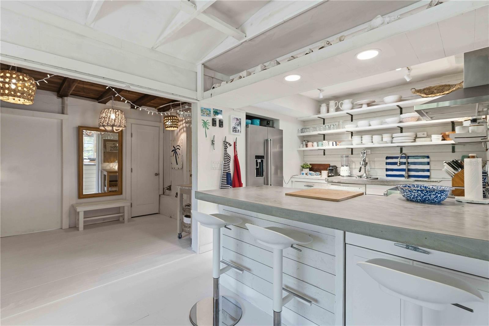 Image 20 of 74 For 624 Bayshore Road