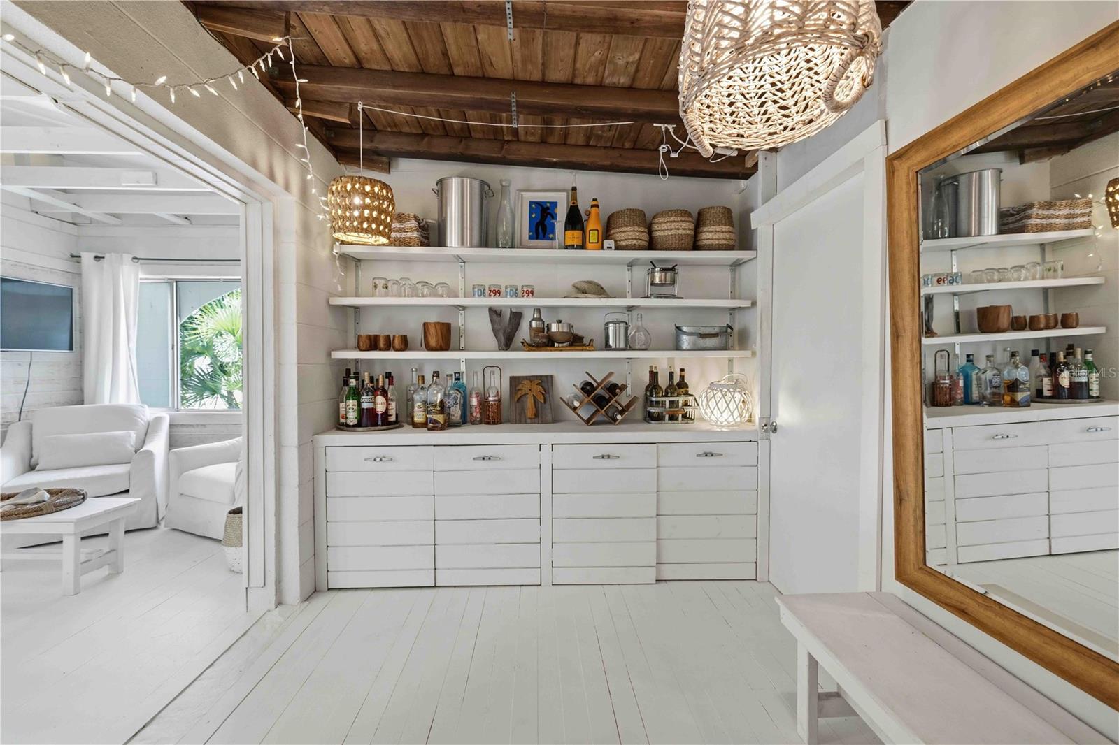 Image 23 of 74 For 624 Bayshore Road