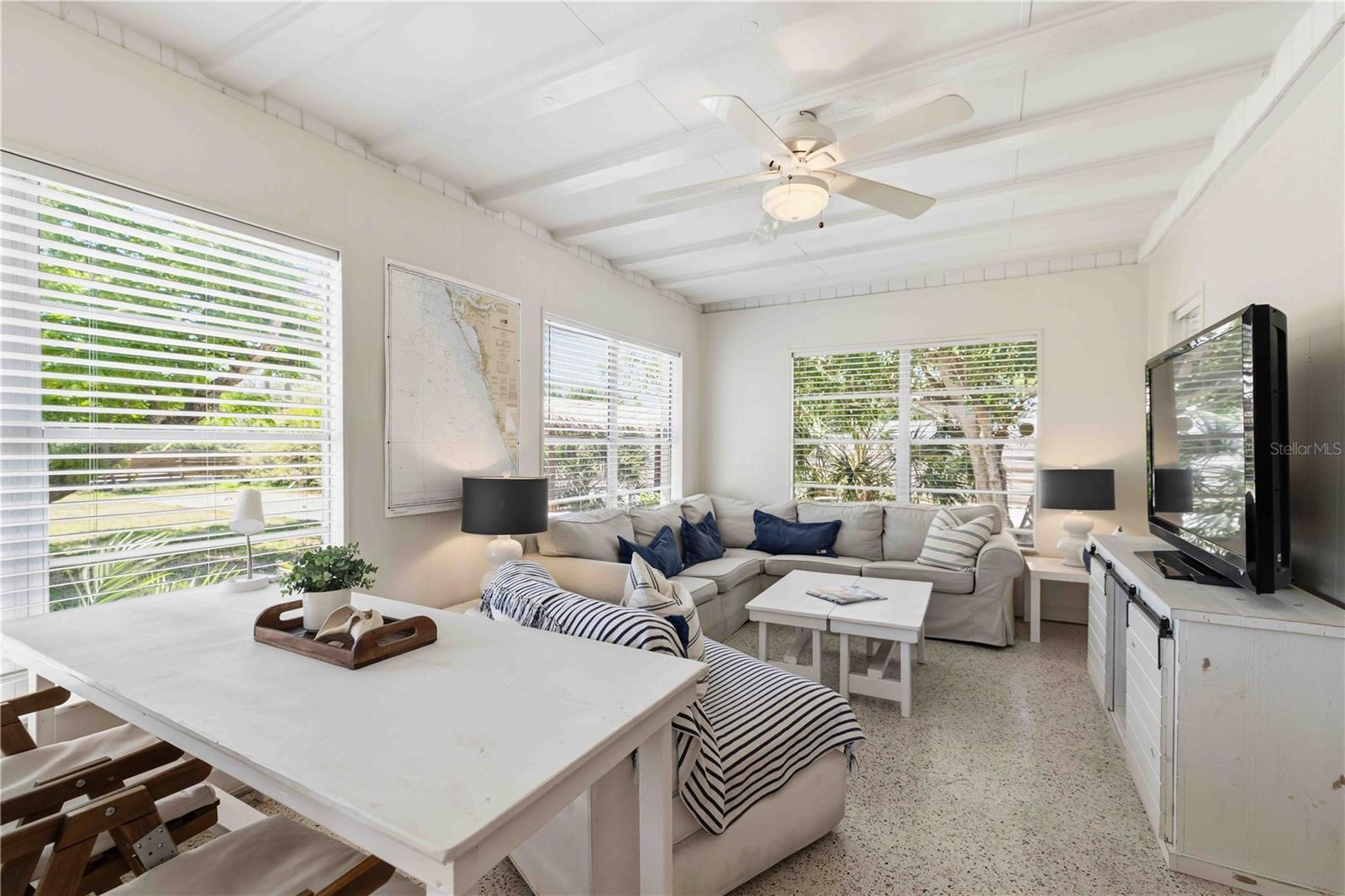 Image 25 of 74 For 624 Bayshore Road