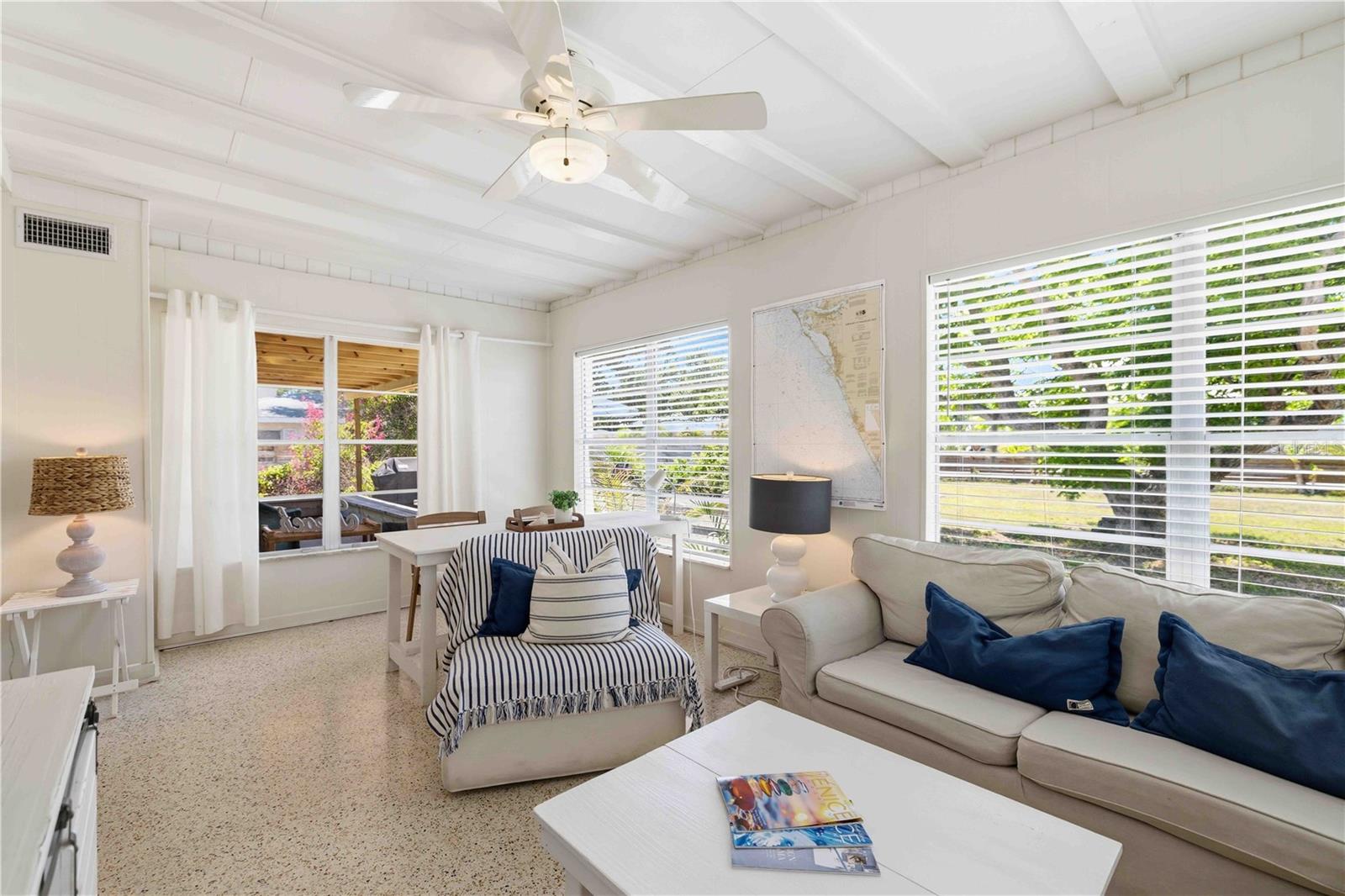 Image 27 of 74 For 624 Bayshore Road