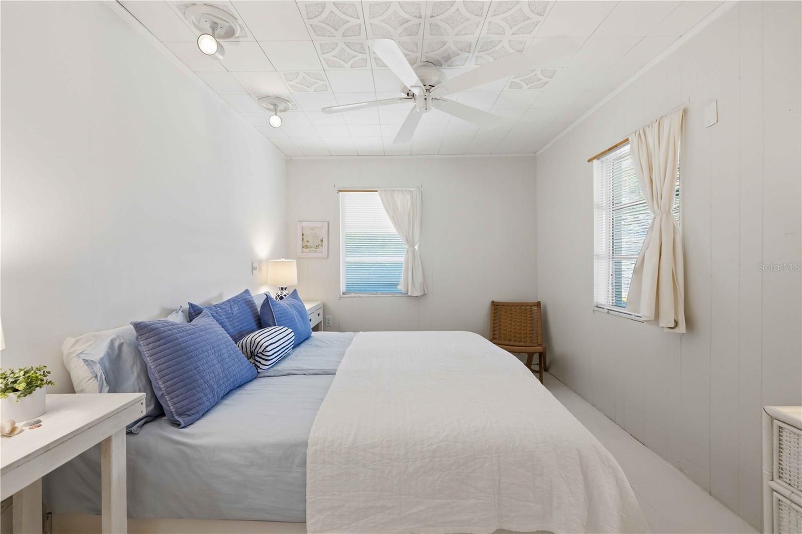 Image 30 of 74 For 624 Bayshore Road