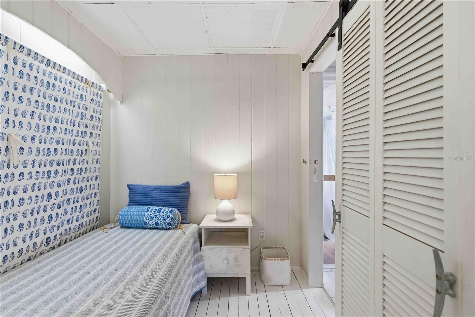 Image 37 of 74 For 624 Bayshore Road