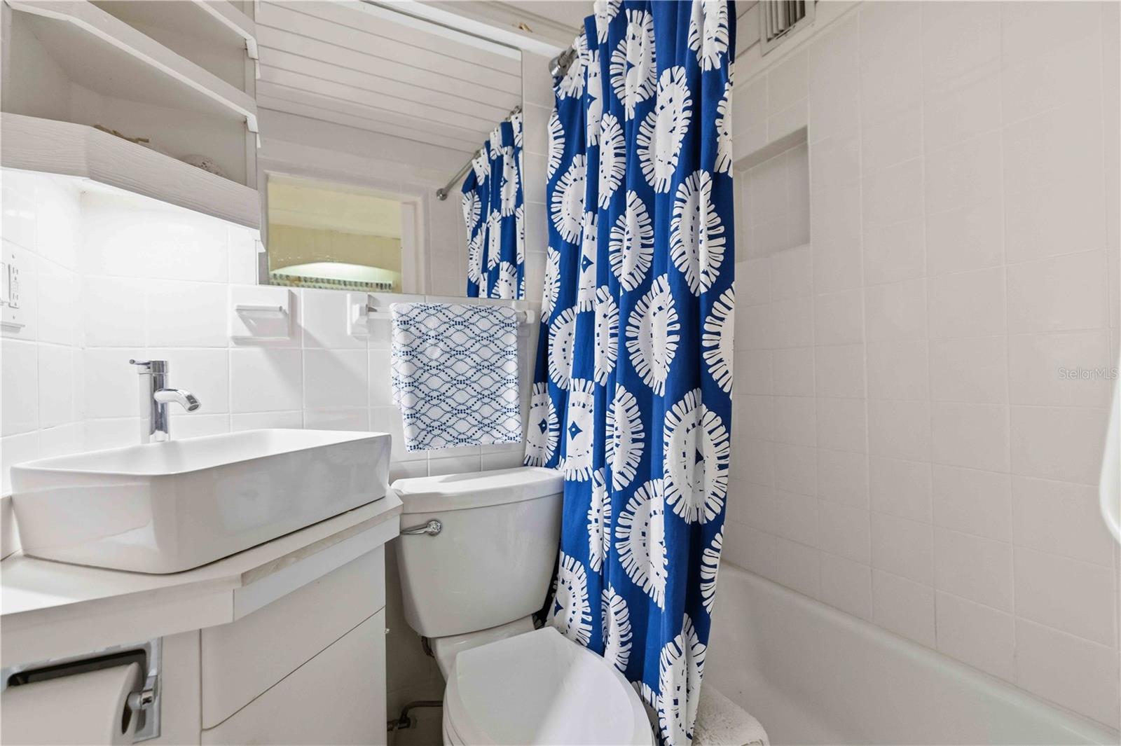 Image 38 of 74 For 624 Bayshore Road