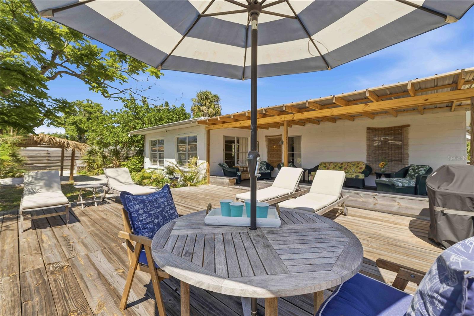 Image 44 of 74 For 624 Bayshore Road