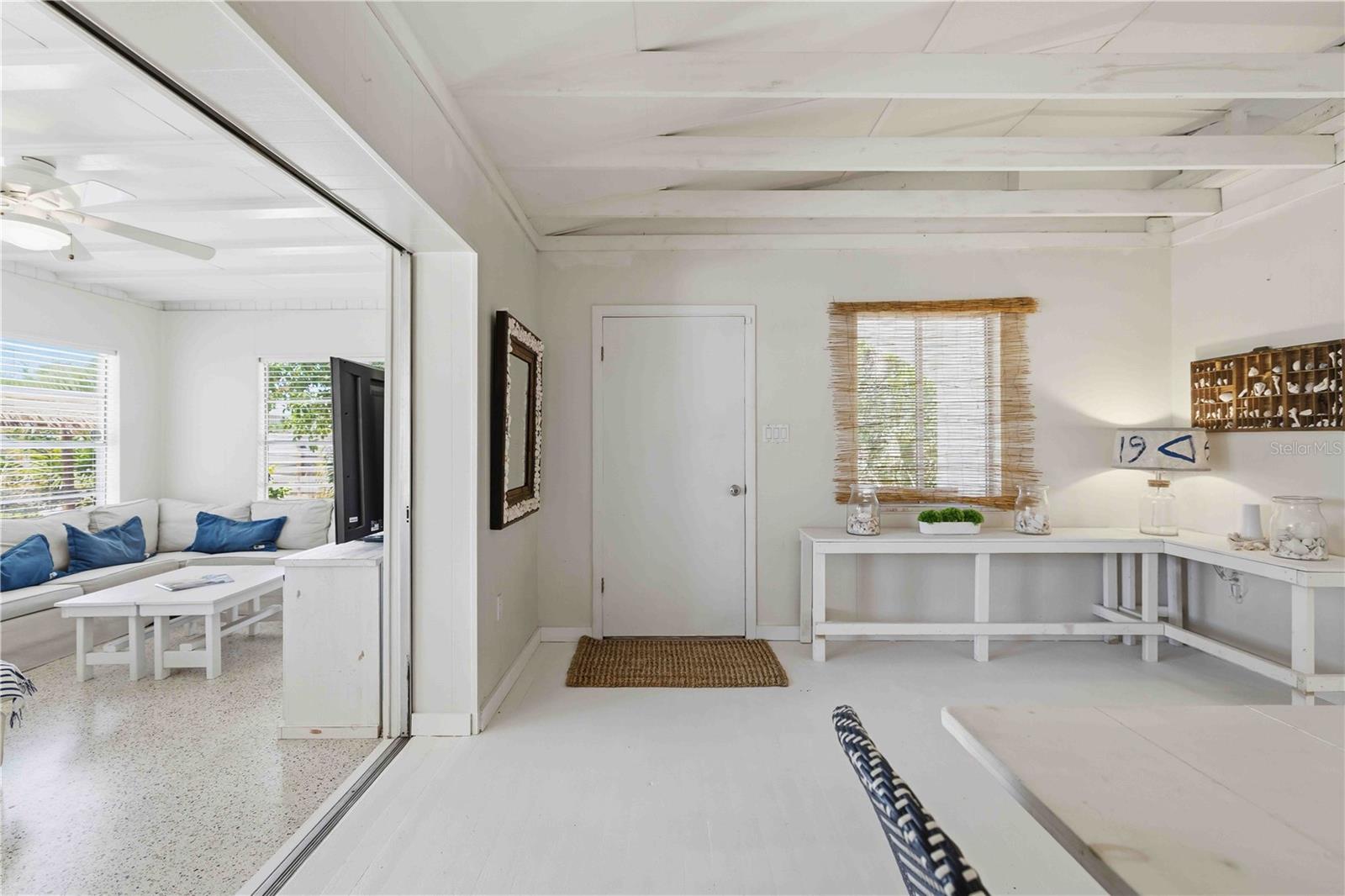 Image 7 of 74 For 624 Bayshore Road