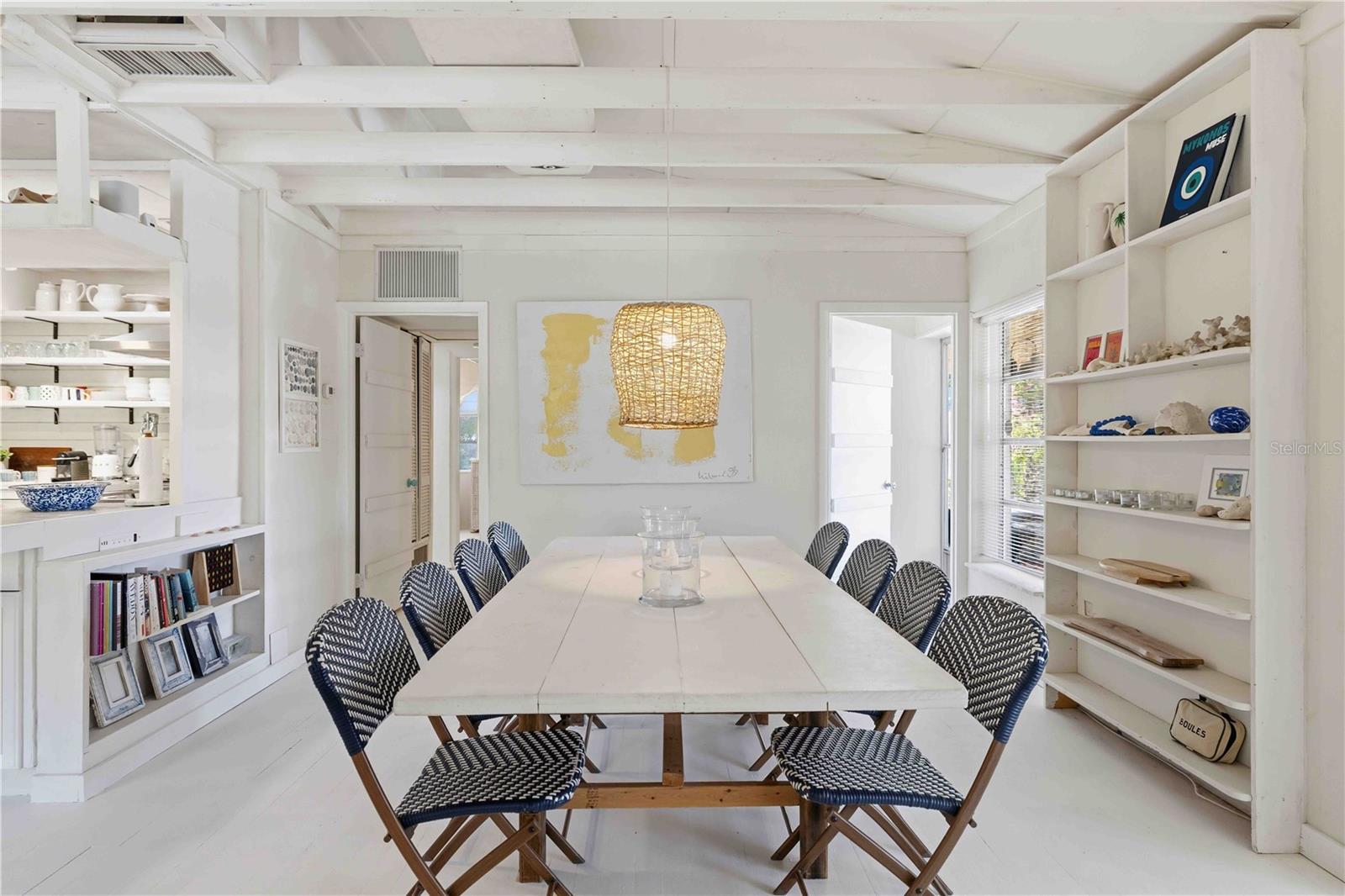 Image 9 of 74 For 624 Bayshore Road