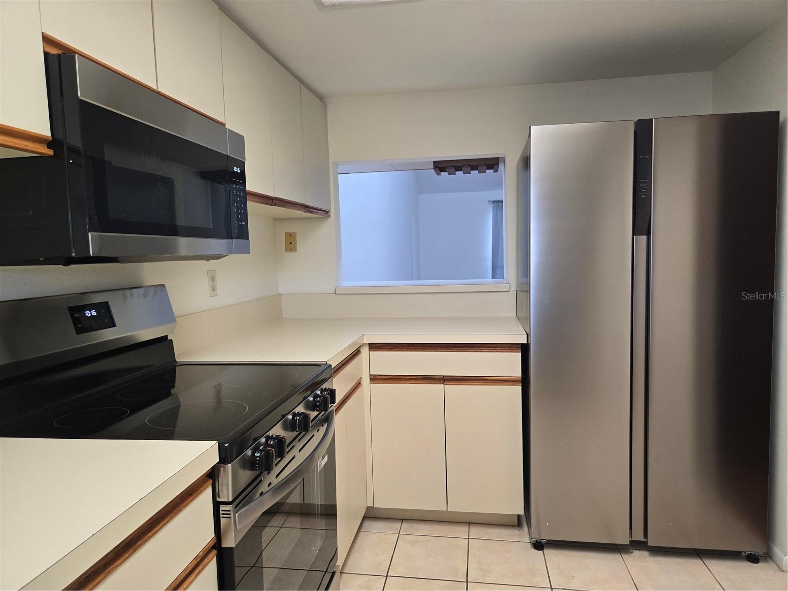 Image 10 of 45 For 251 Fenwick Drive 14