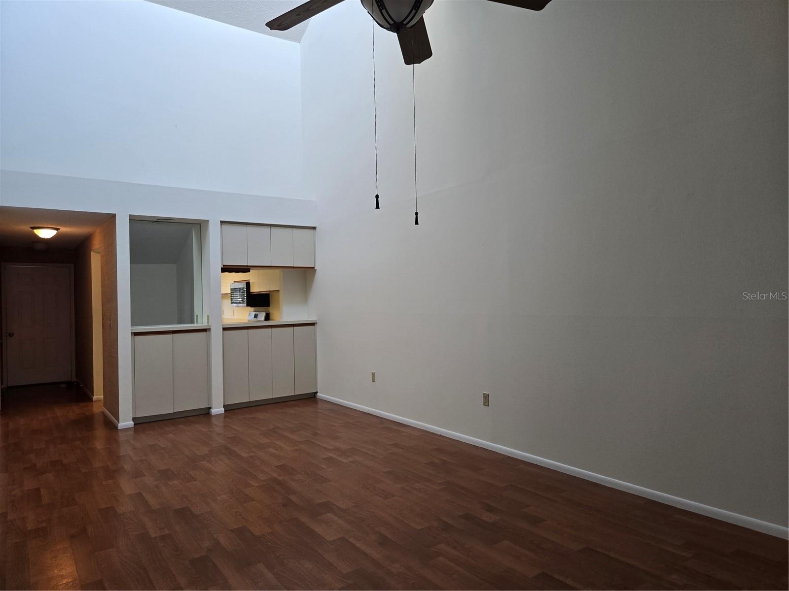 Image 12 of 45 For 251 Fenwick Drive 14