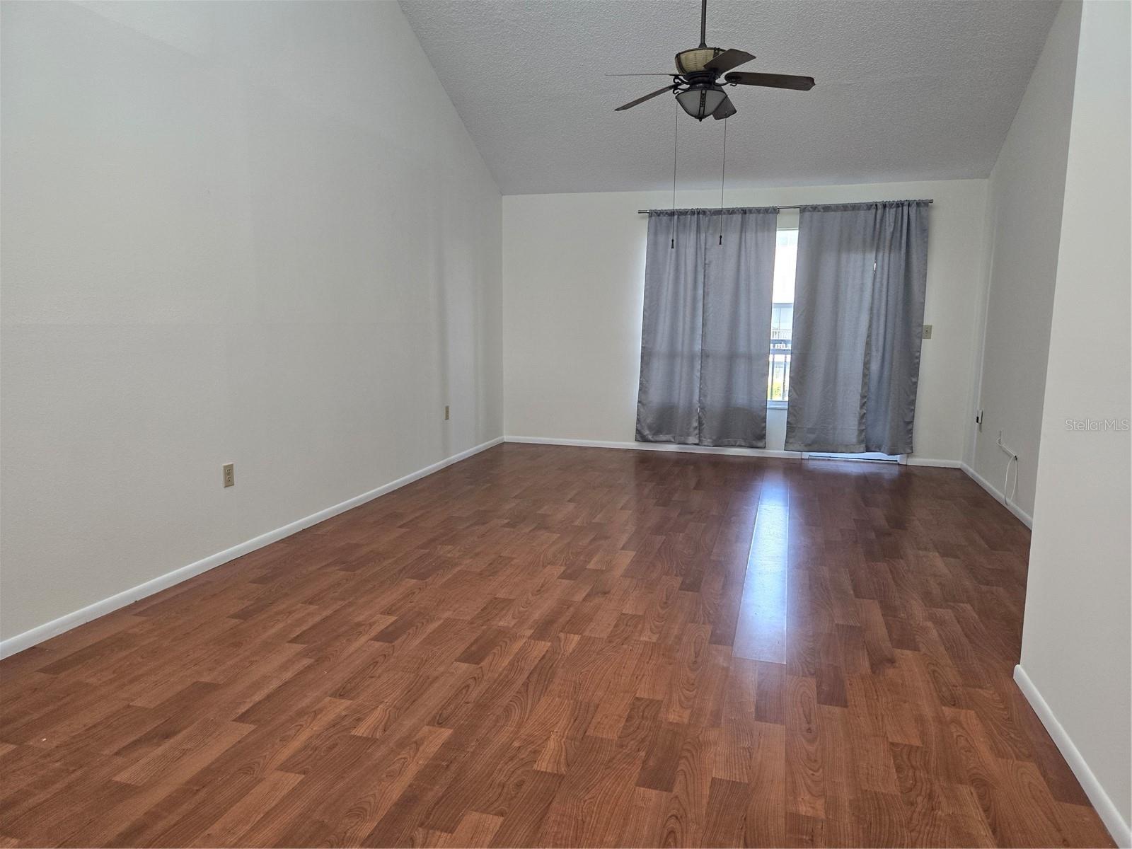 Image 13 of 45 For 251 Fenwick Drive 14