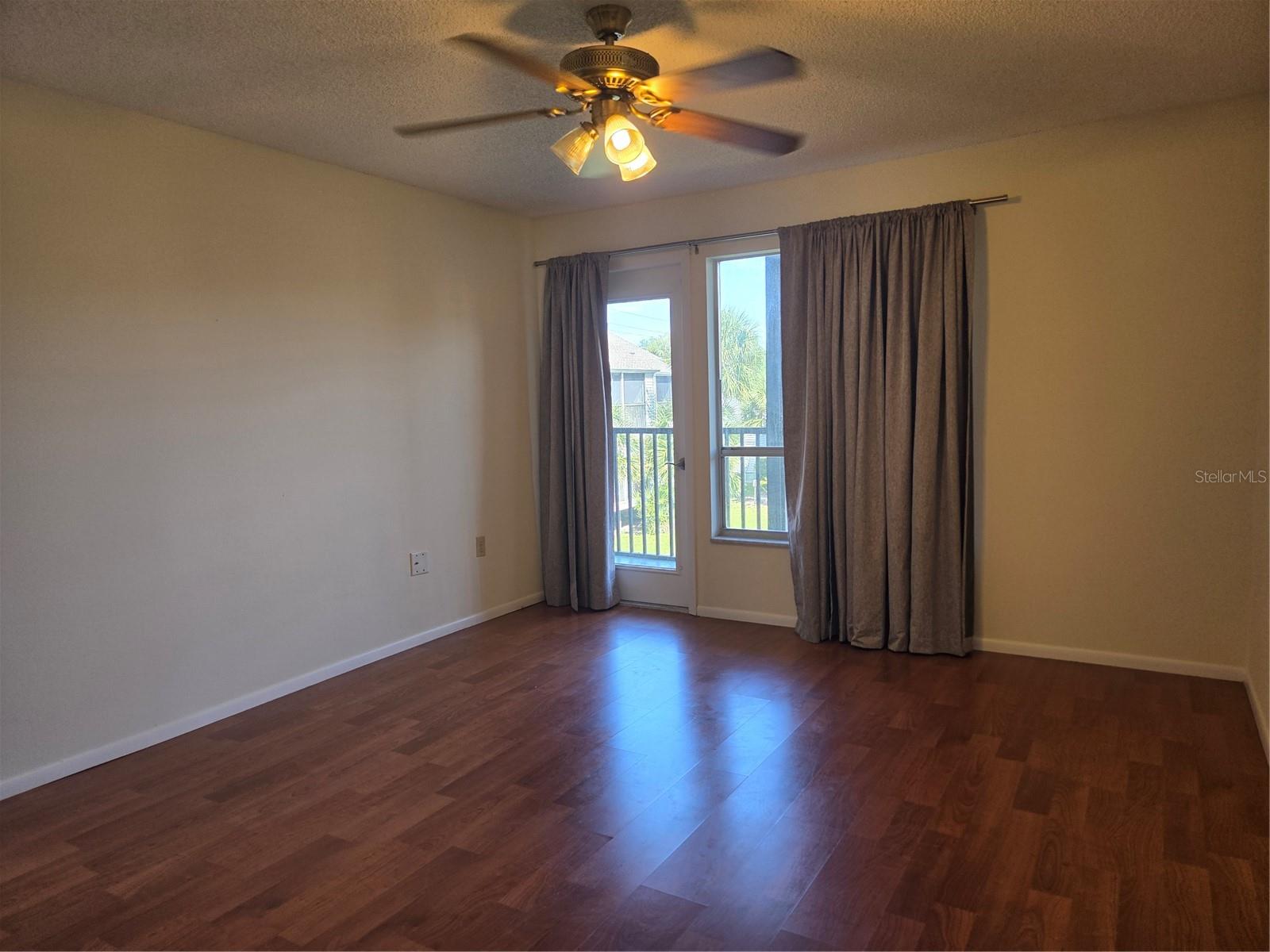 Image 20 of 45 For 251 Fenwick Drive 14