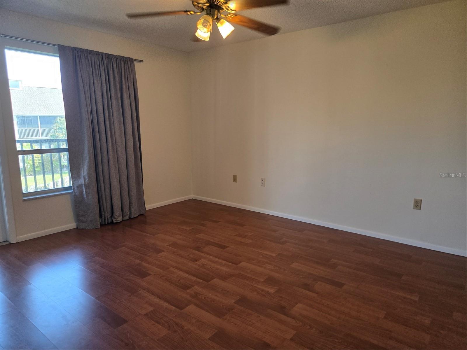 Image 23 of 45 For 251 Fenwick Drive 14