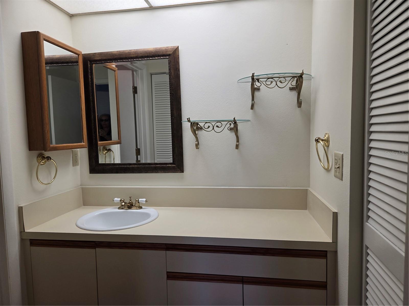 Image 24 of 45 For 251 Fenwick Drive 14