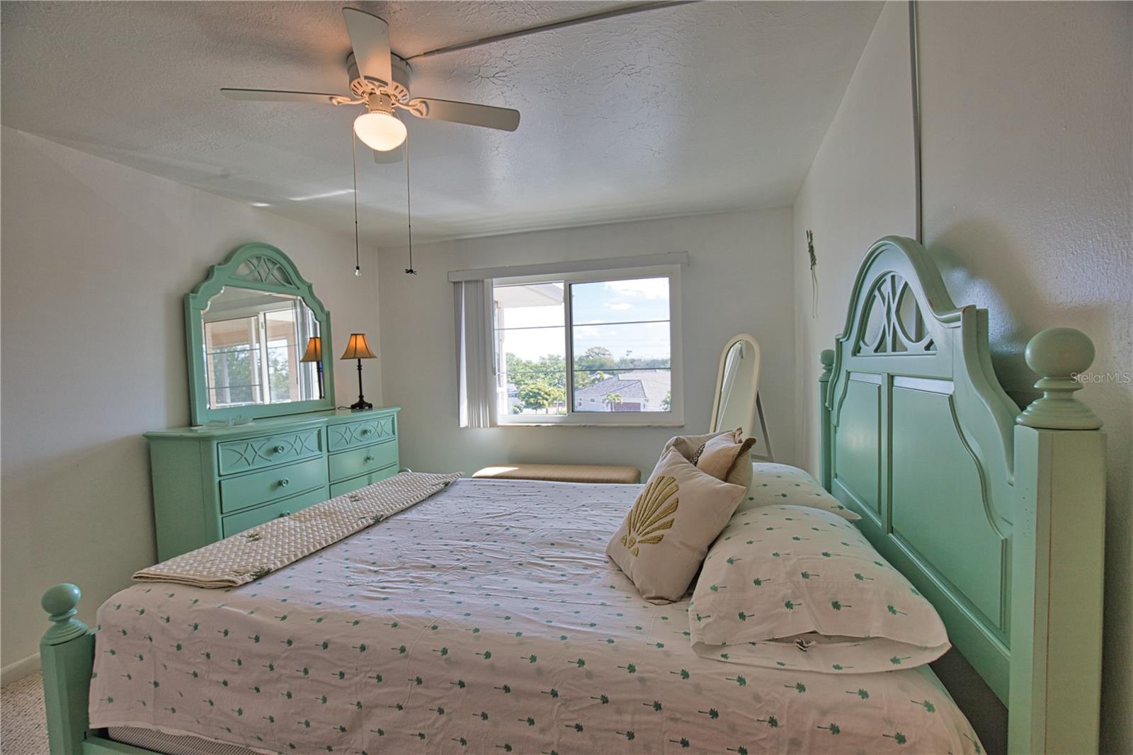 Image 18 of 26 For 200 The Esplanade  C-9