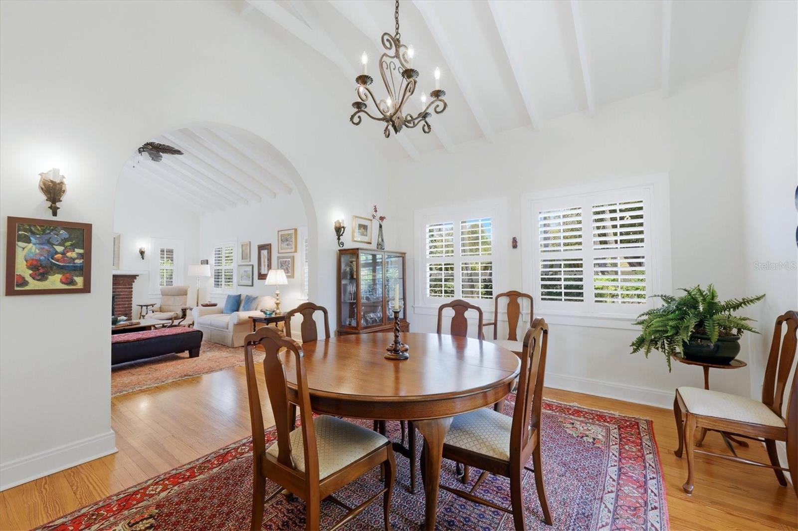 Image 16 of 76 For 521 Harbor Drive S